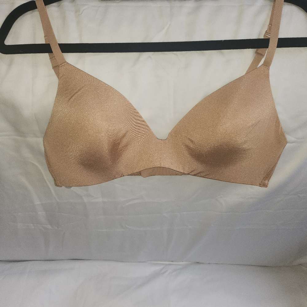 SKIMS Tan Wireless T-shirt Bra with Molded Cups